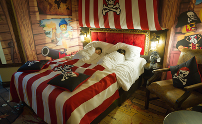 Sleep tight in one of three themes